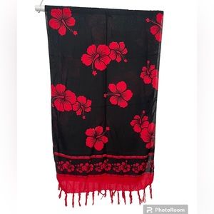NWOT Women’s red and black Hawaiian print sarong/swim coverup